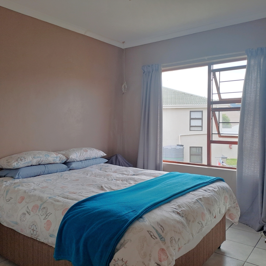 2 Bedroom Property for Sale in Whispering Pines Western Cape